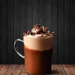 Descubre el delicioso sabor del chocolate caliente para saciar tu sed