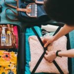 Organiza tu equipaje con nuestras bolsas de ropa con compartimentos